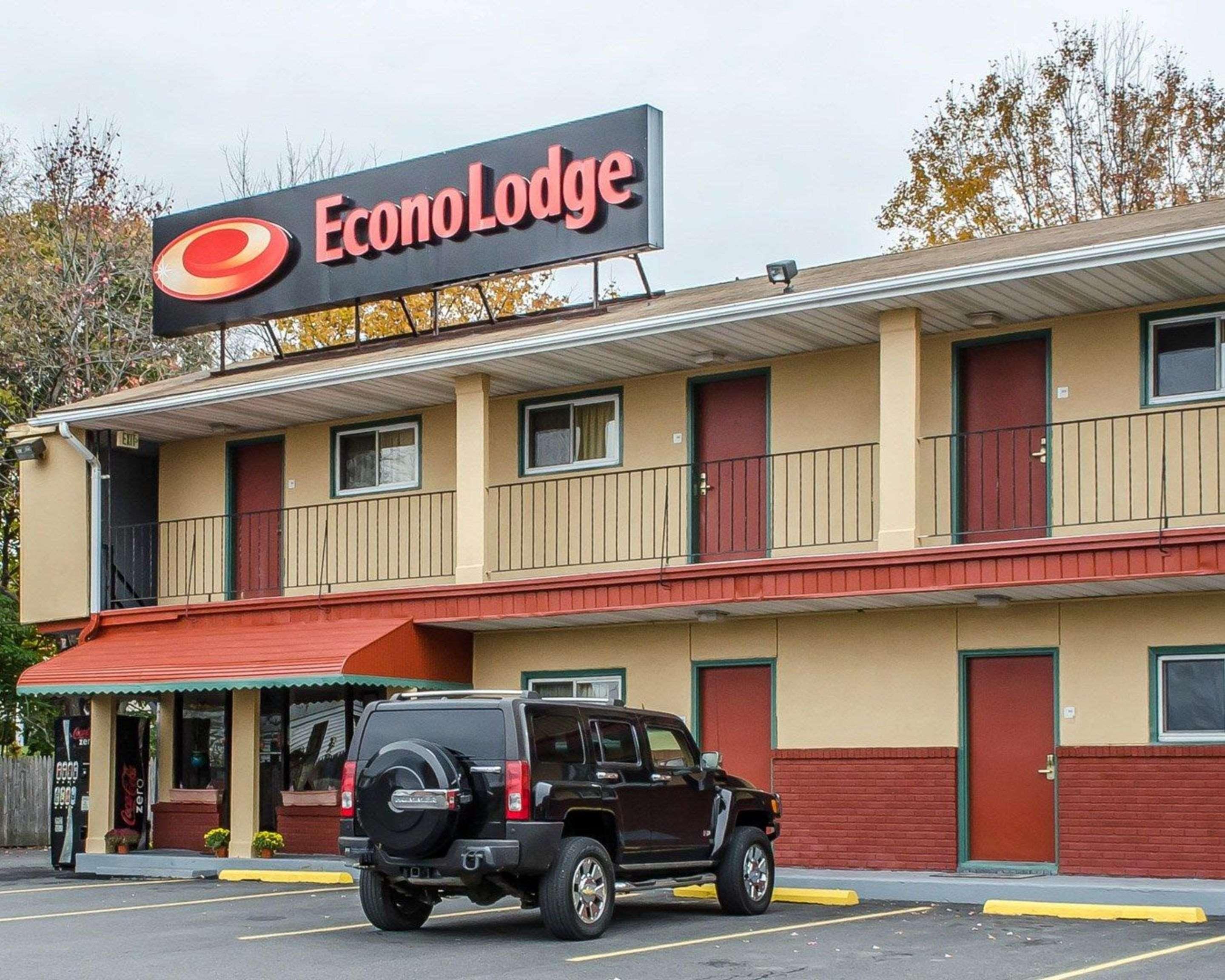 Econo Lodge Frackville Exteriör bild