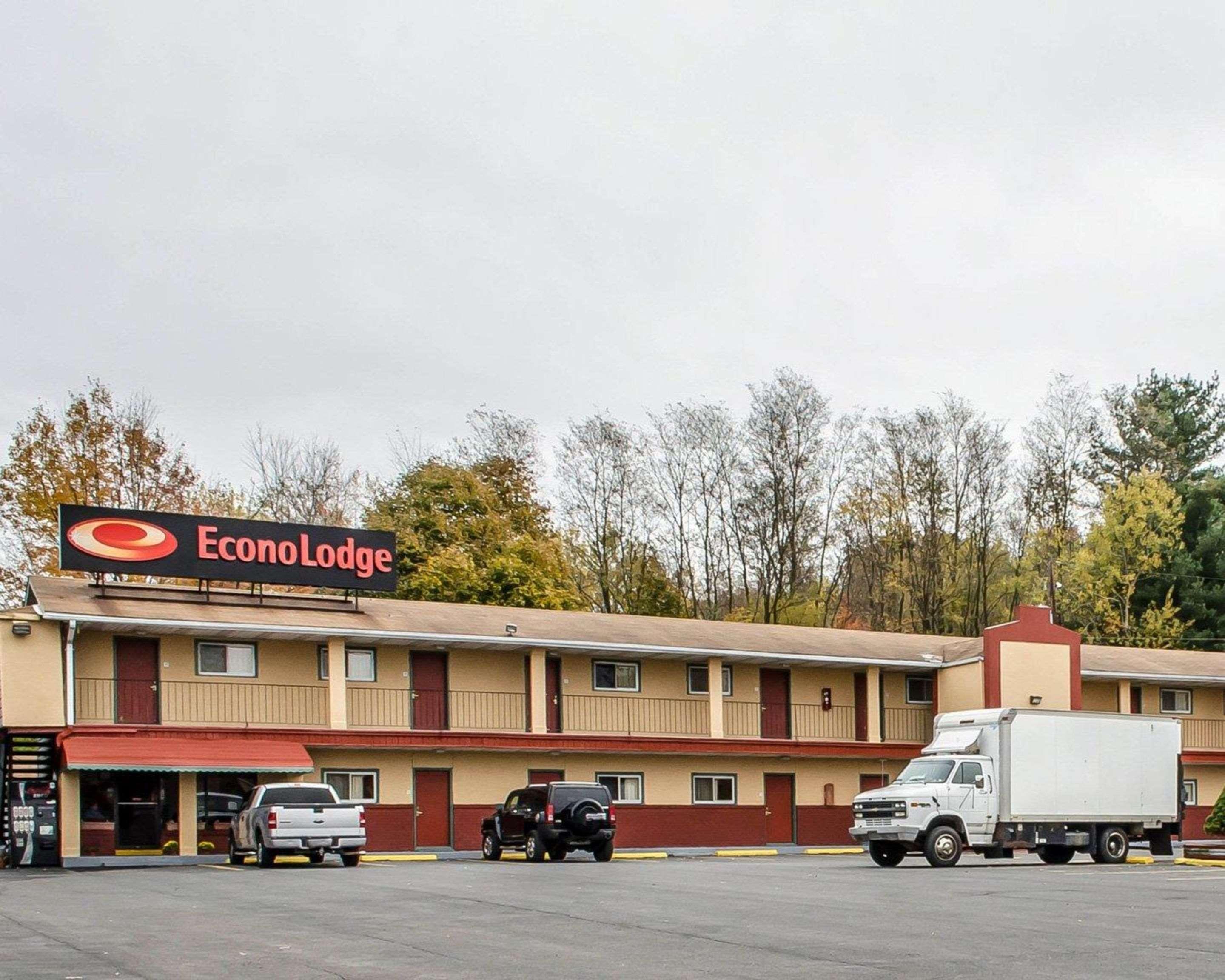 Econo Lodge Frackville Exteriör bild